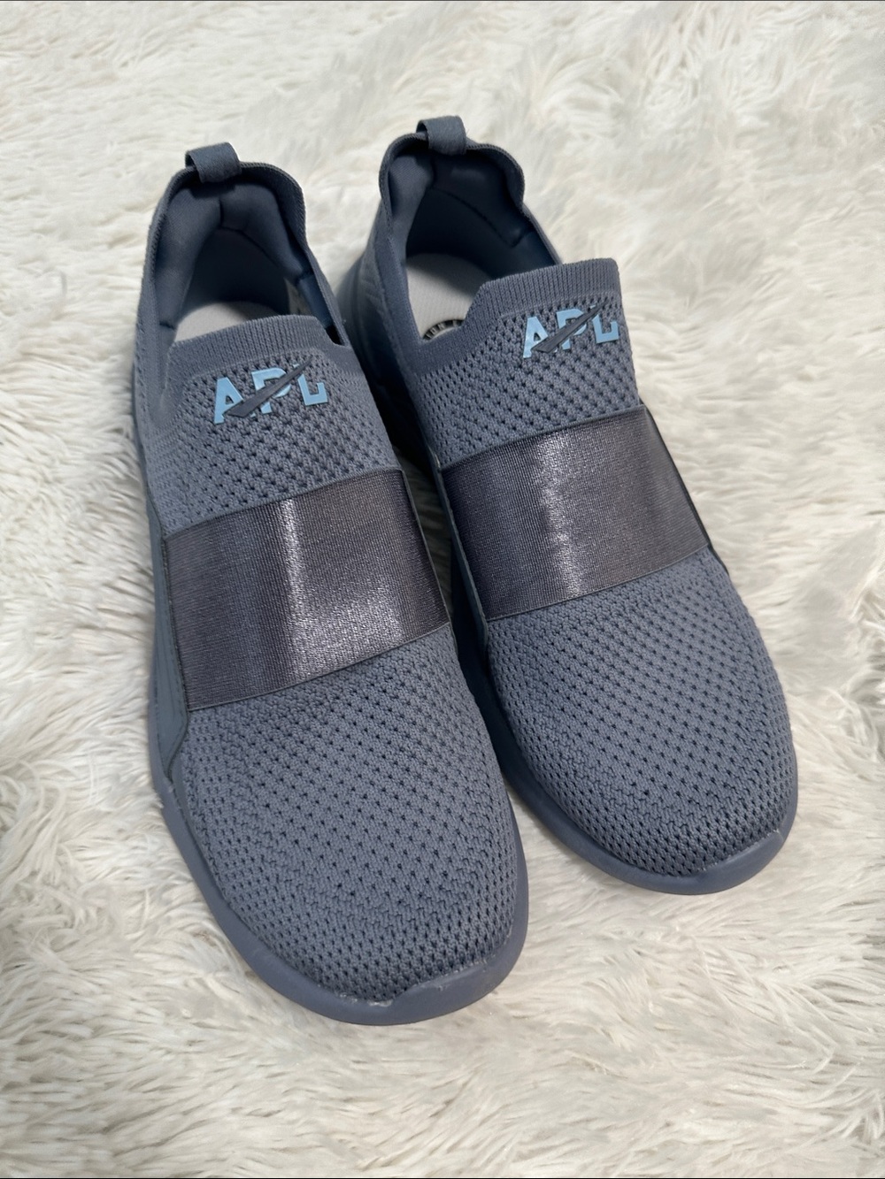 💕 APL Slip On Sneaker